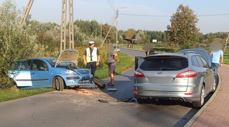 Dęblin: Poranne zderzenie dwóch samochodów osobowych na Lipowej